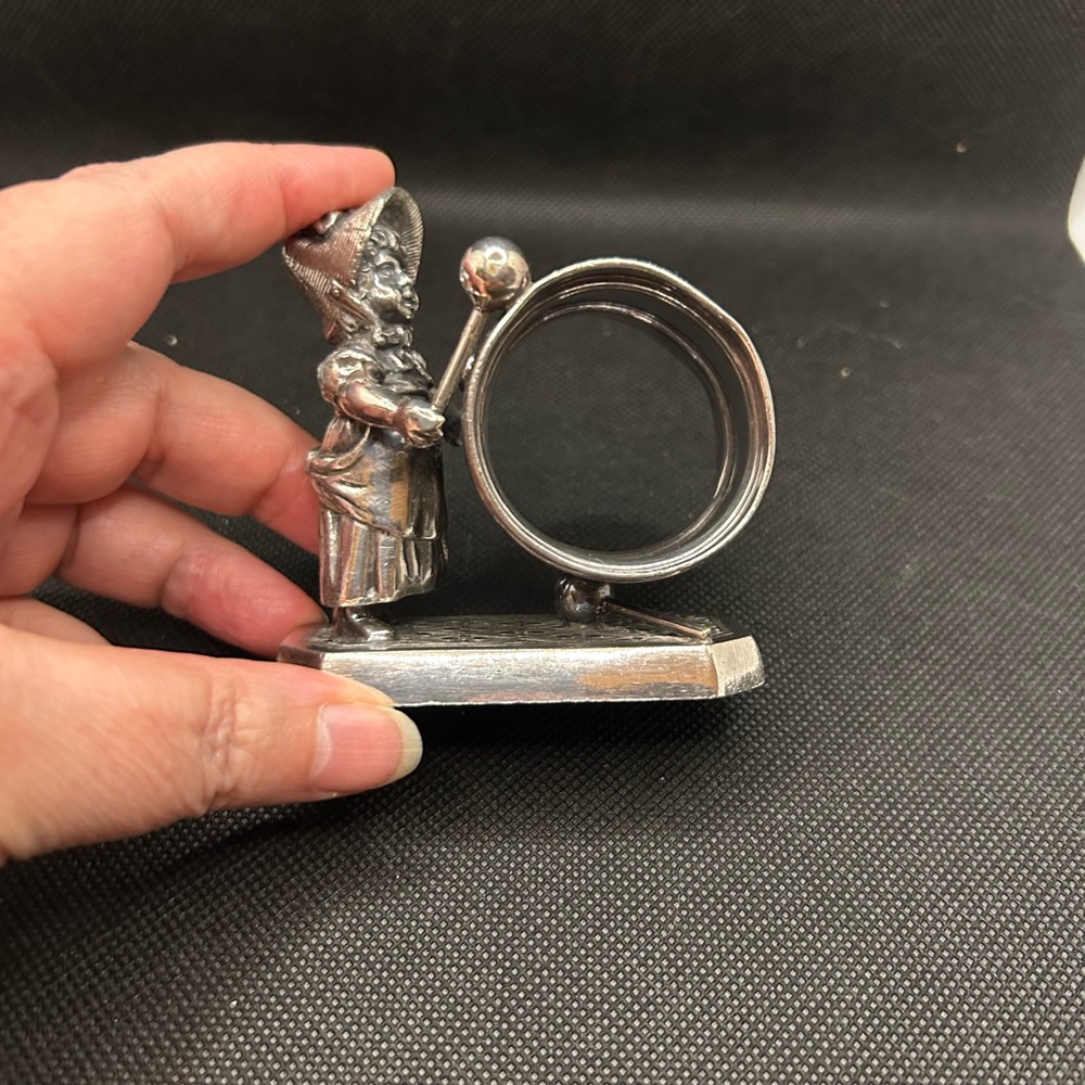 Antique Simpson Hall Miller & Co Silverplate Victorian Drummer Girl Napkin Ring - Picture 5 of 6